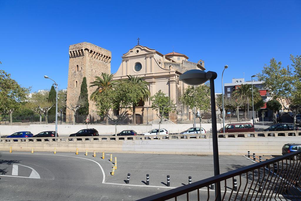 Hostal Fonda Montserrat Cambrils Exterior photo